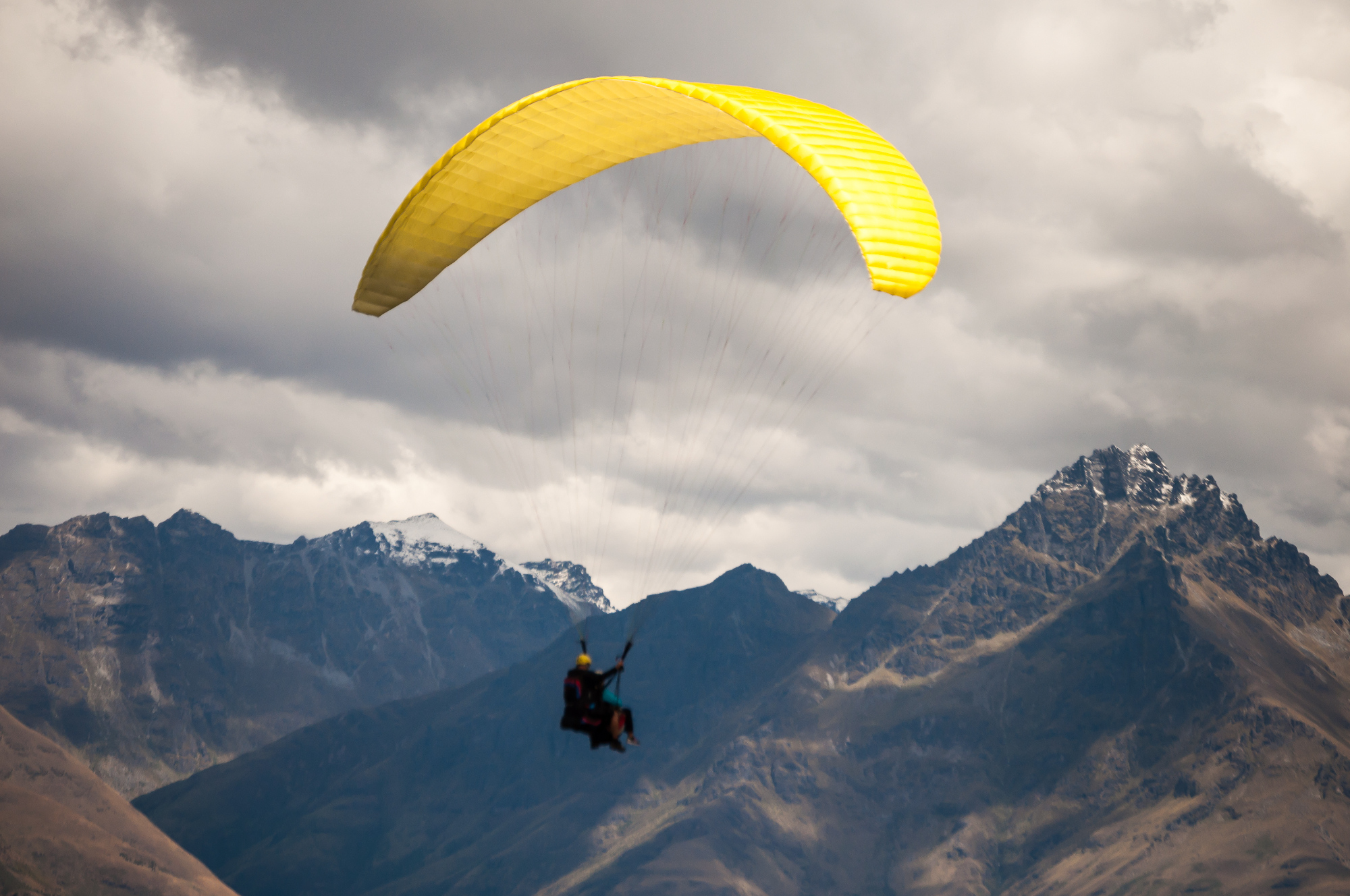 Paragliding je odlična adrenalinska izkušnja za vse generacije